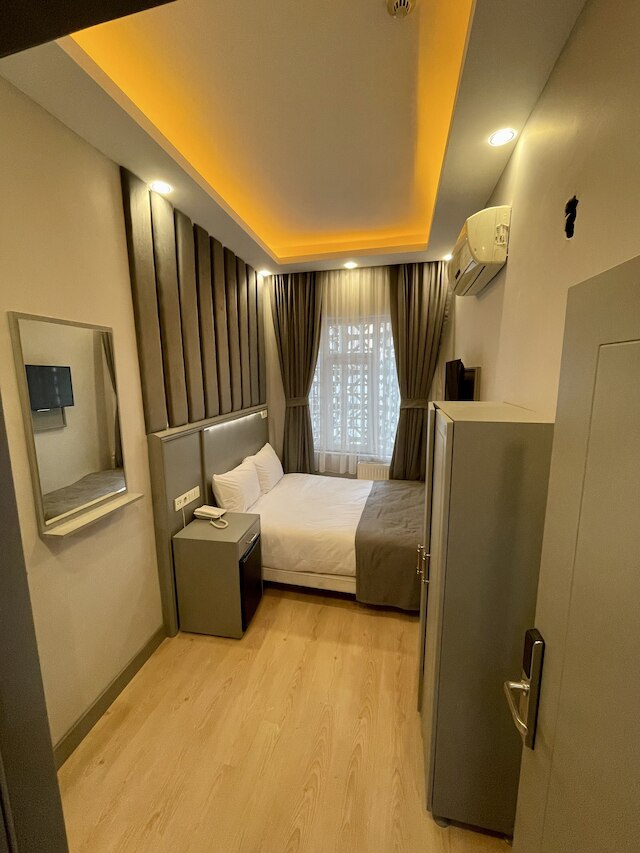 クラウンド プラス ホテル