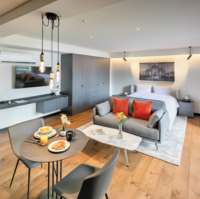 アンベルス 64, アン アセンド コレクション ホテル