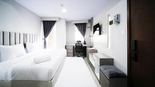 ナイス アンド コンフィー スタジオ アット グランド ダルマフサダ ラグーン  アパートメント