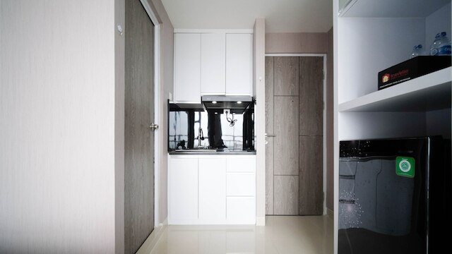 ホーミー アンド コンパクト スタジオ アパートメント アット タマン メラティ スラバヤ