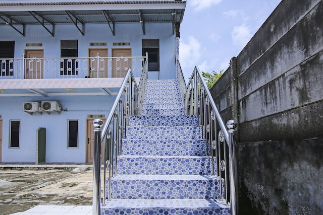 OYO ライフ 90433 セラシ コスト