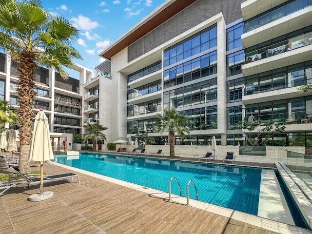 Aya - 圧倒的な2BRシティウォーク、バルコニー付