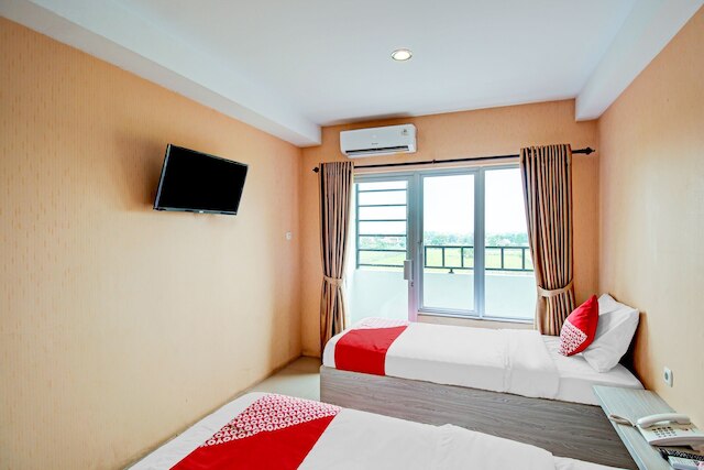 ホテル O トリダサ