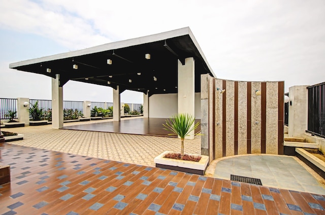 ホテル O トリダサ