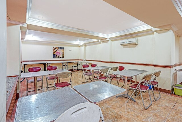 OYOライフ90380アンダルス・ホテル・シャリア