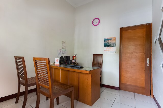 OYO 3406 パンドゥ・プリマ・ゲストハウス・シャリーア