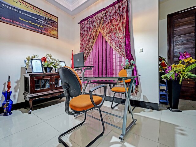 スポット オン 91320 ポンドック エリア シャリア