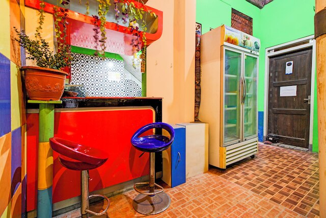 ホテル O セトゥラン ニア UGM フォーマリー パレム クチュ