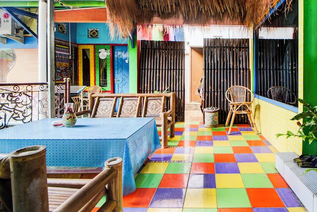 ホテル O セトゥラン ニア UGM フォーマリー パレム クチュ