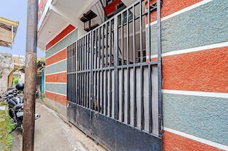 OYO Life 91589 ブンダ ホームステイ シャリア