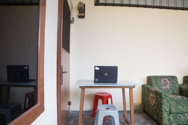 ホテル O コスト ケタパン シャリア