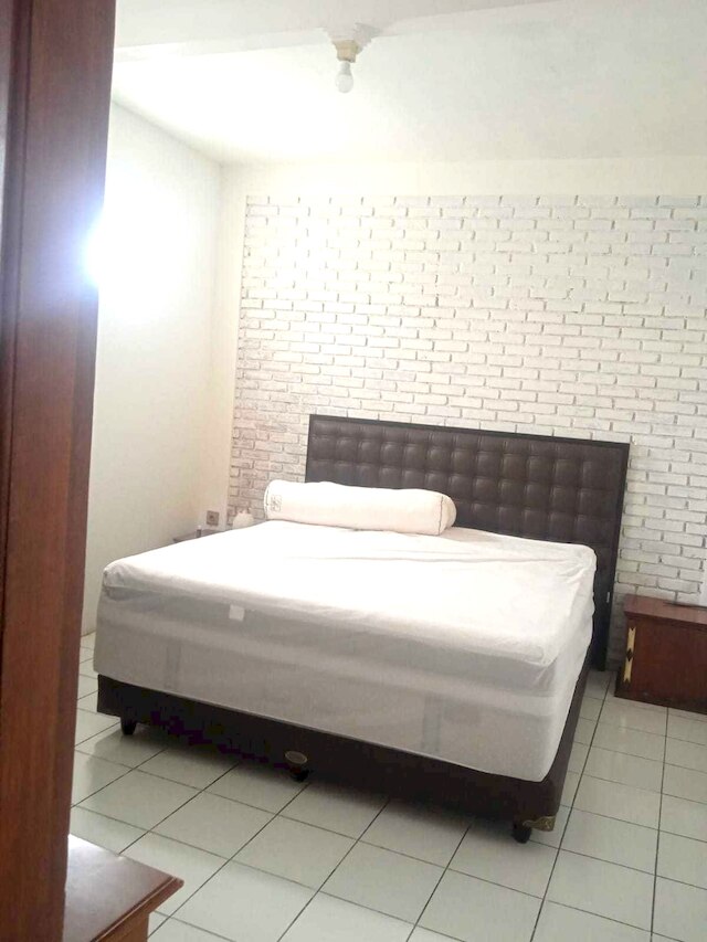 エクスプレス O 92299 ブミ バティ ドウデゥウ