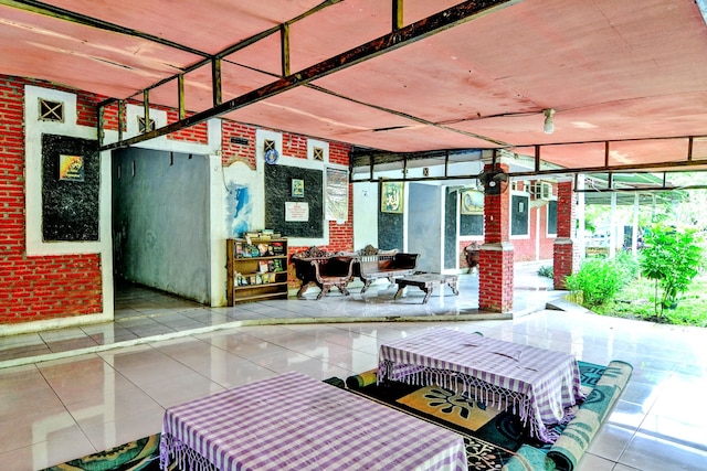 OYO 90222 ラファ パーク シャリア