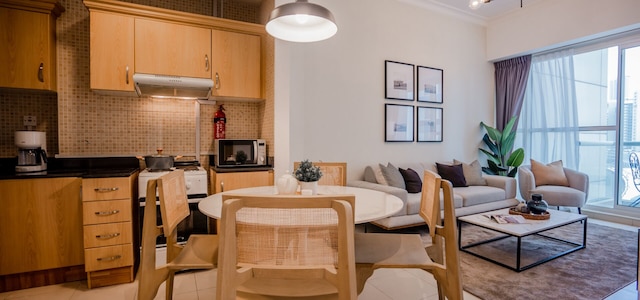 ファンシー1BRキャナルビュー