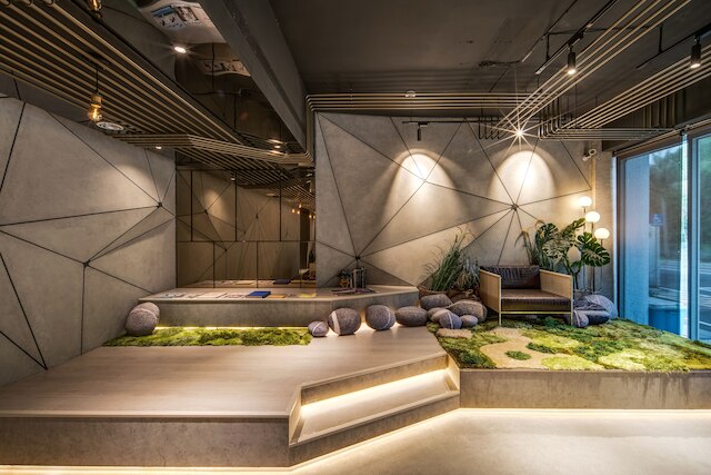 Hayata Hotel (no children under 12 years old)