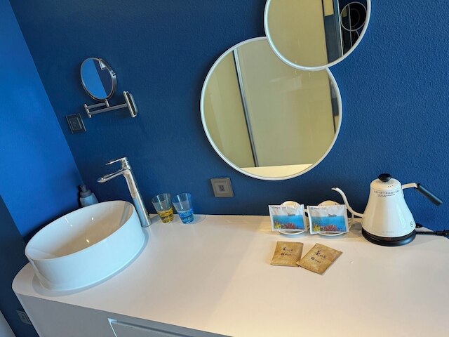 Hayata Hotel (no children under 12 years old)