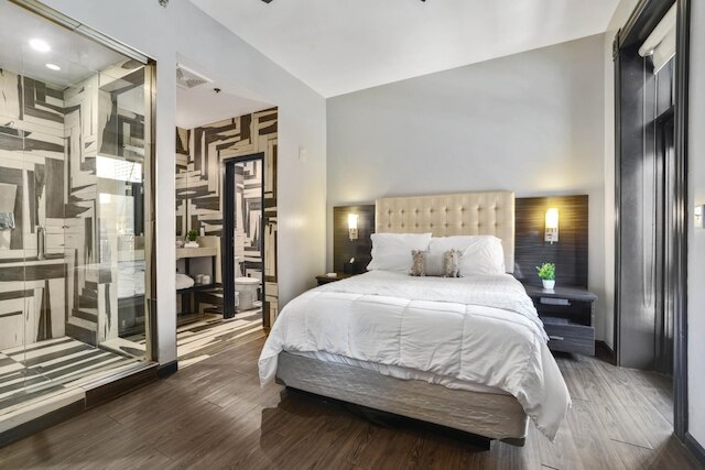 インティメイト エン スイート スタジオ