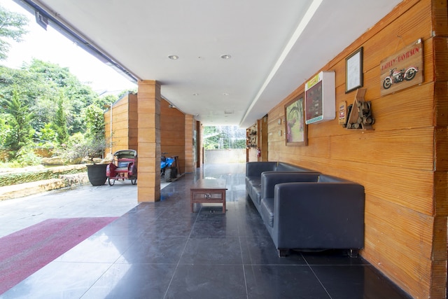 OYO 3283 Bウォークホテル