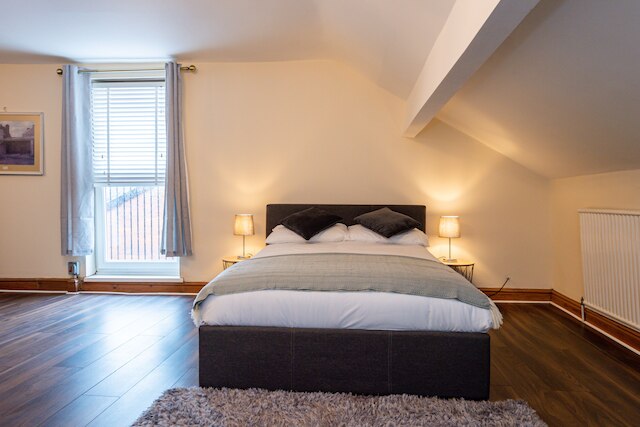 キプティバティング 5 - ベッド ハウス イン リバプール ウィズ パーキング