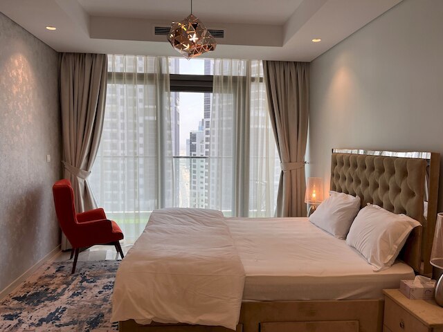 エレガント 2 BHK パラマウント タワー シティ ビュー