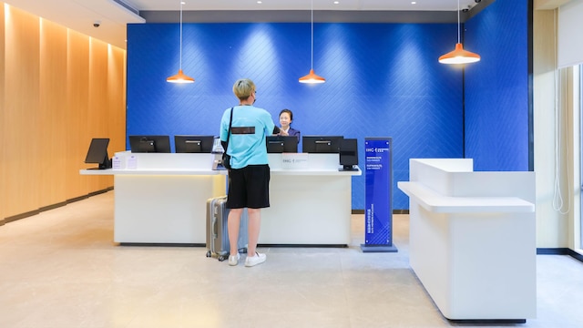 Holiday Inn Express Shanghai Pudong Airport by IHG