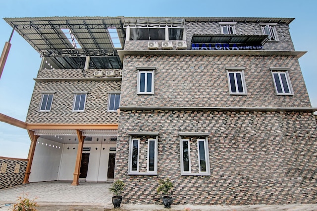 OYO  92081 マロラ ホームステイ