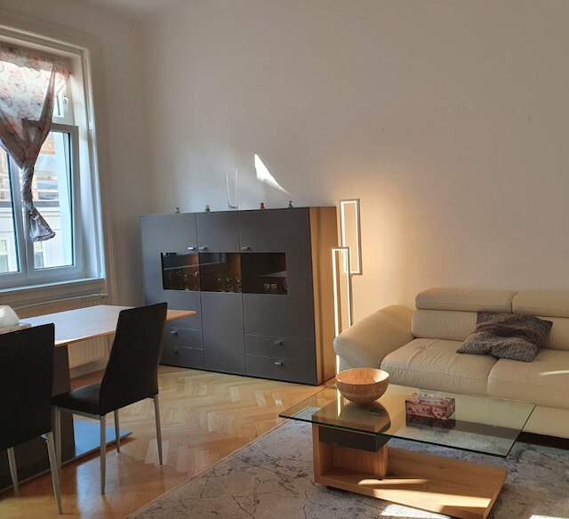 サービシエルテ・ウォーニング・イン・デア・シティ