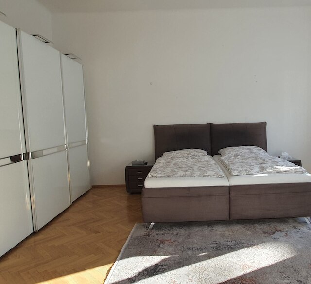 サービシエルテ・ウォーニング・イン・デア・シティ