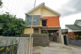 OYO  90045 アンナフィ アパーテル