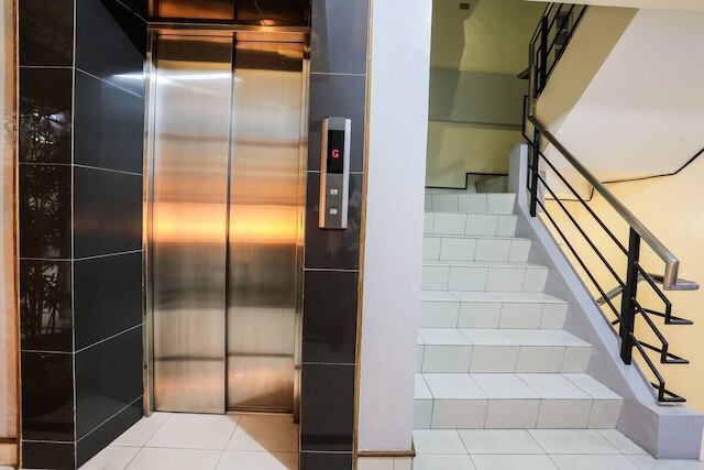 アレイ8 マカティ