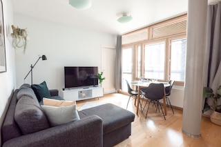 2ndhomes スタイリッシュ1BRアパート w サウナ&バルコニー