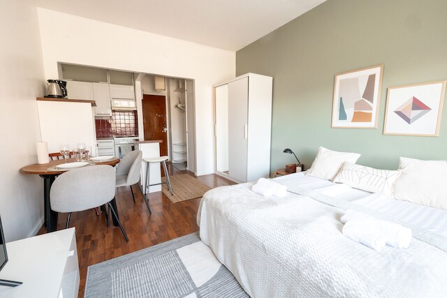 2ndホームズ コージーアパートメントウィズパークビュー