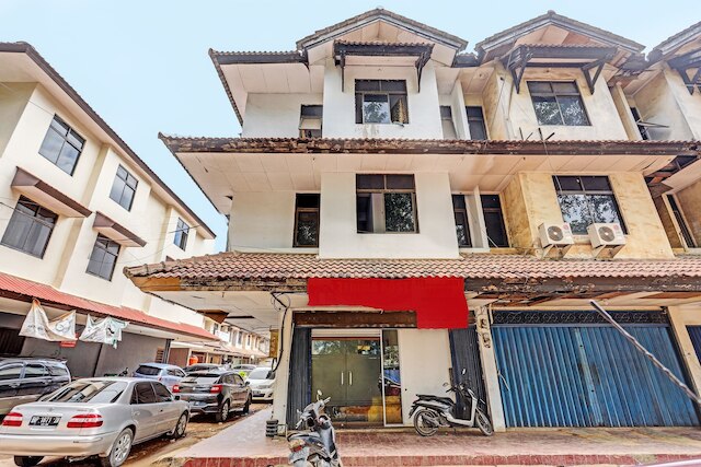 ホテル O ジョド ステイ シャリア ニア ペラブハン フェリ ハーバー ベイ