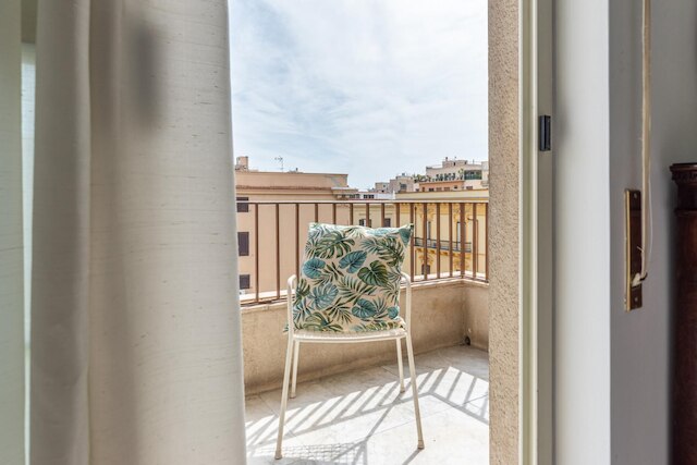 アッパルタメント ア ドゥエ パッシ ダ ヴィッラ トラビア