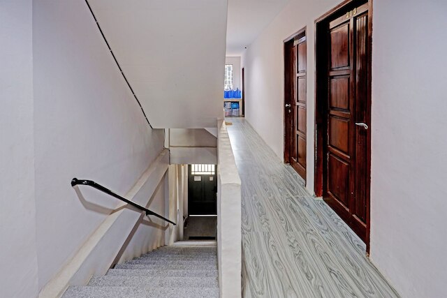 ホテル O アウリア ホームステイ シャリア