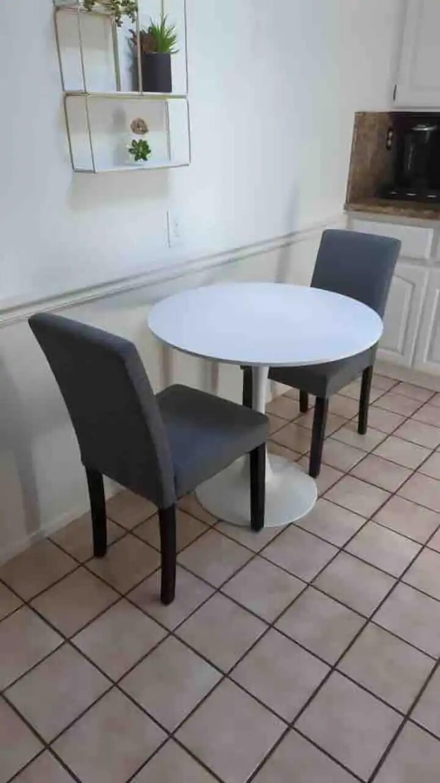 ミッドセンチュリーガーデンビューホームパーキング