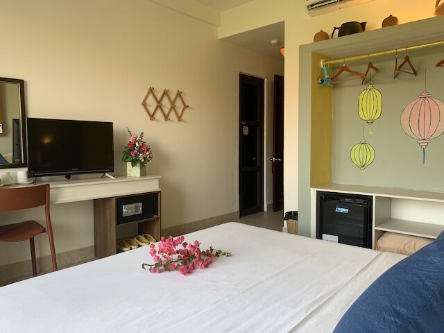 デ ヴィーヴル ホイ アン