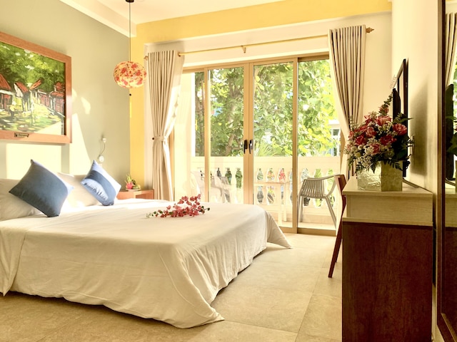 デ ヴィーヴル ホイ アン