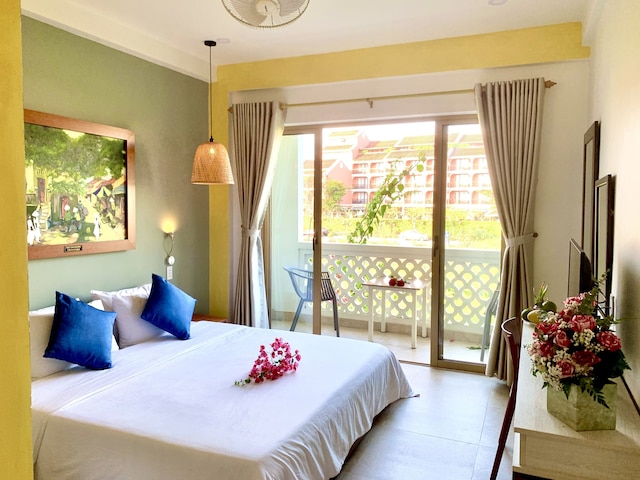 デ ヴィーヴル ホイ アン