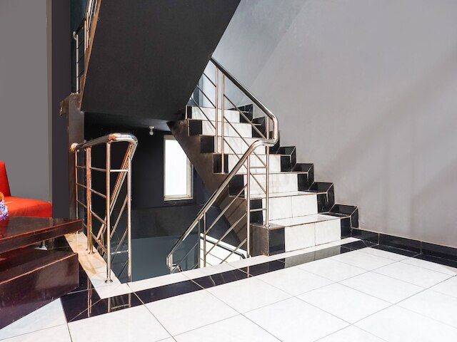 ホテル O マカッサル ニア モール パナクッカン フォーマリー サヤン ホーム ステイ