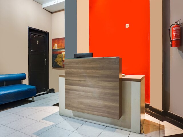 ホテル O マカッサル ニア モール パナクッカン フォーマリー サヤン ホーム ステイ