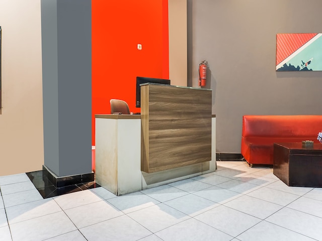 ホテル O マカッサル ニア モール パナクッカン フォーマリー サヤン ホーム ステイ