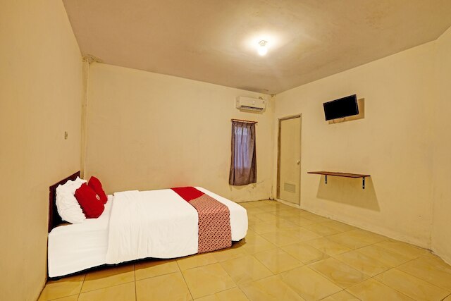 OYO ライフ 2928 ルマ・チェリア