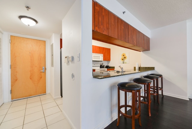 プールビュー・フロム・エクスクルーシブ・ブリッケル・コンド