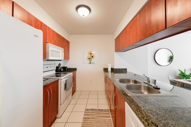 プールビュー・フロム・エクスクルーシブ・ブリッケル・コンド