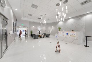 プールビュー・フロム・エクスクルーシブ・ブリッケル・コンド