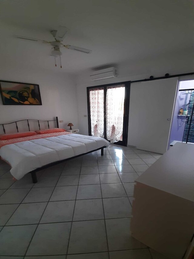 オルビア、コスタ・スメラルダ空港近く - 禁煙