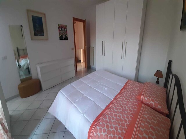 オルビア、コスタ・スメラルダ空港近く - 禁煙