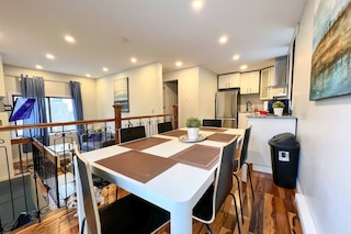 ガレージ付きシックなタウンホーム Dt Mtl