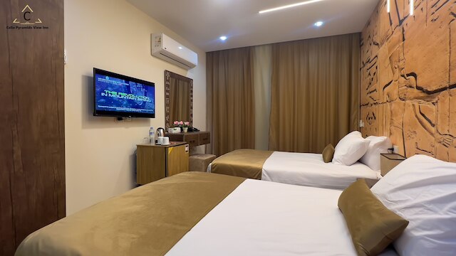 セリアピラミッドビューイン